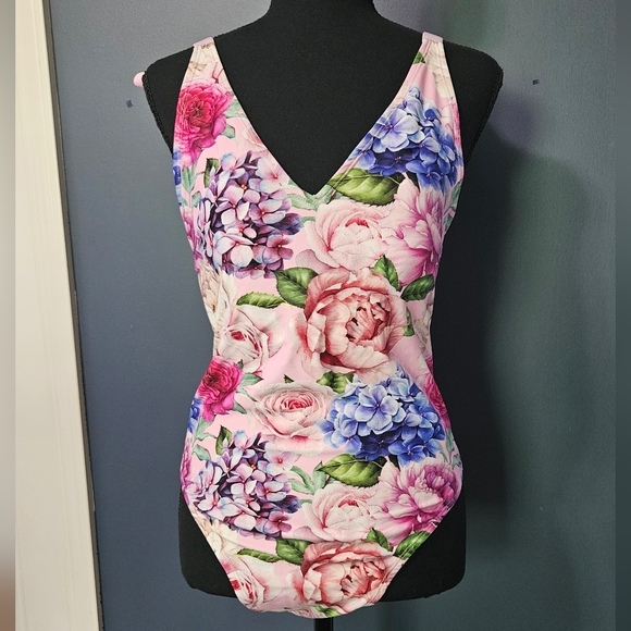 Posh Peanut Other - New Posh Peanut tie shoulder vintage print swimsuit plus size 3XL
